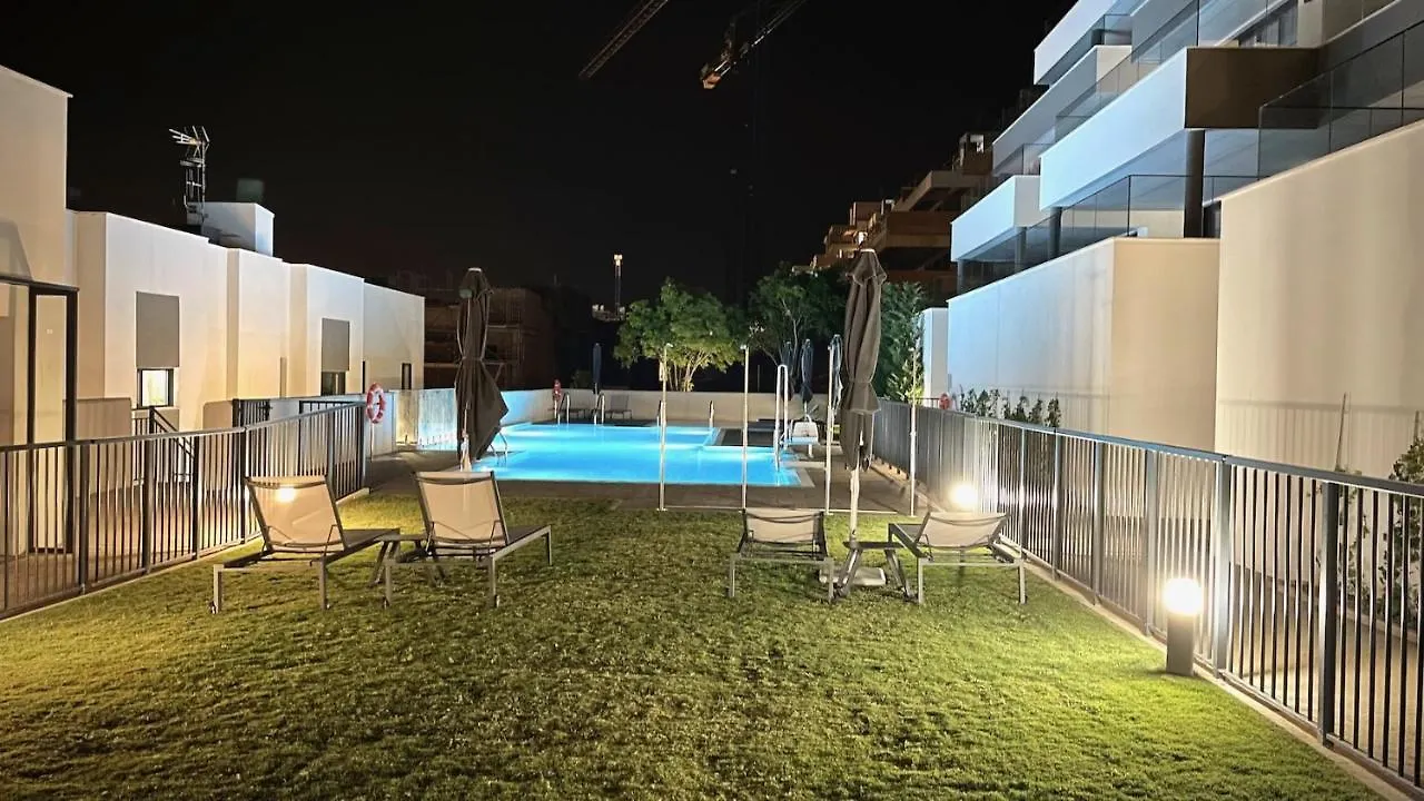 Estepona Place - Spacious Family City Apartment Spain