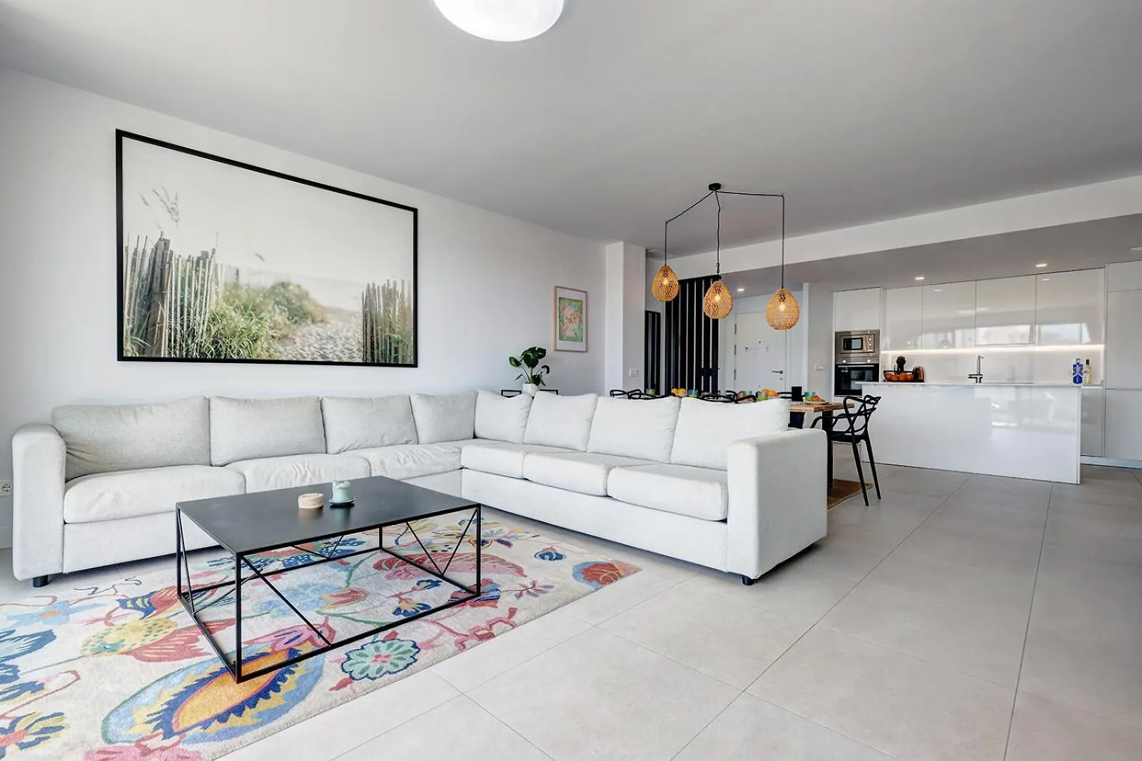 Estepona Place - Spacious Family City Apartment